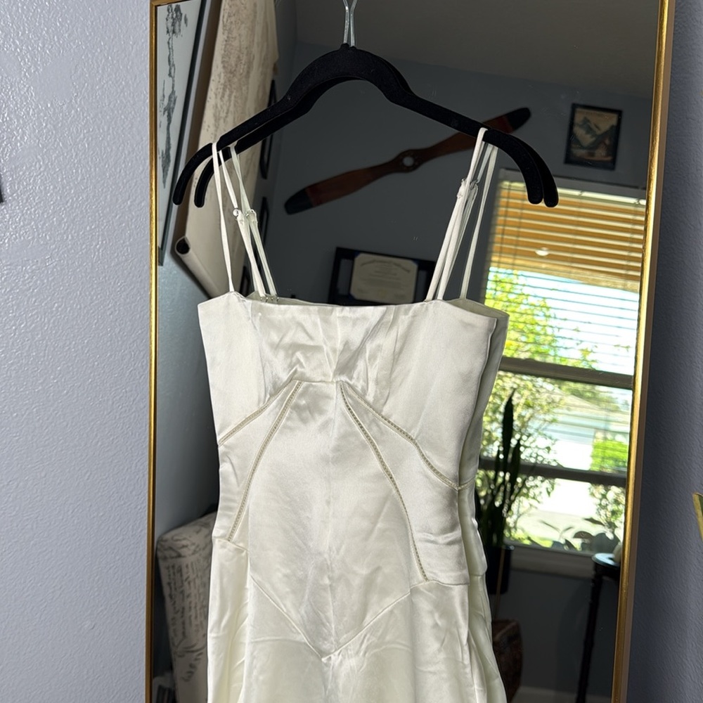 House of CB 'Anabella' Ivory Satin Lace Up Maxi Dress NWOT - Picture 6 of 8